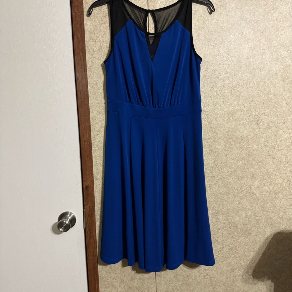 Elegant Blue Sleeveless Dress